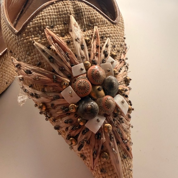 Vintage Manolo Blahnik Pumps - Picture 9 of 12